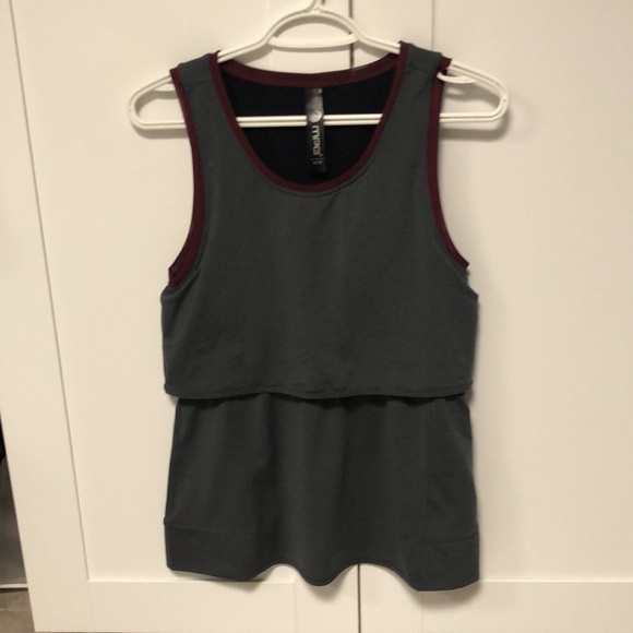 Ladies XL exercise tank top with padded bra insert - Picture 2 of 5